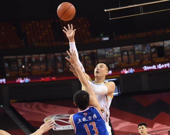 里程碑夜波特兰开拓者篮板制胜，CBA季后赛今晚刷纪录，底气十足，控场能力受关注的简单介绍