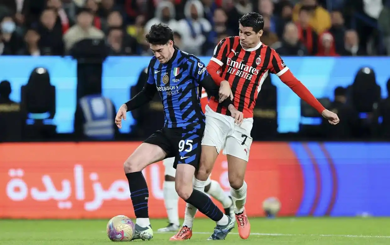 关于AC米兰训练开放日，集结日造点机会引欢呼，NBA季后赛在即，球队文化再被提及的信息